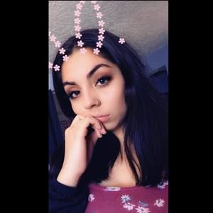 Meet your Posher, Alora